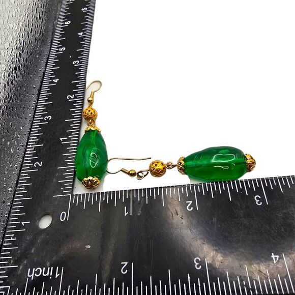Pierced Earrings Green Beaded Vintage Filigree Gold Tone Lightweight Glass - Picture 3 of 5